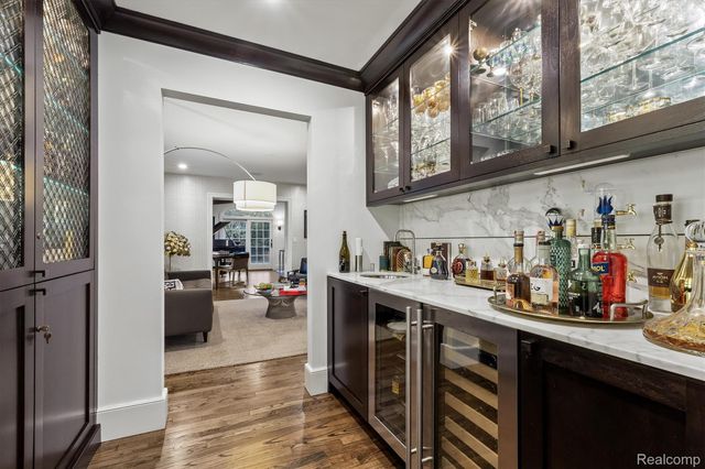 3390 Burning Bush Road, Bloomfield Hills, MI 48301