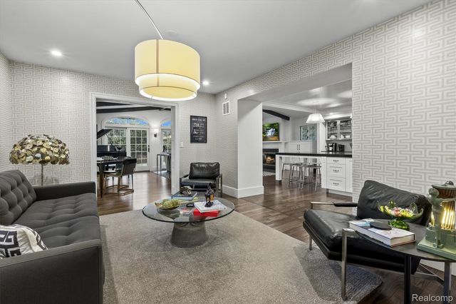 3390 Burning Bush Road, Bloomfield Hills, MI 48301