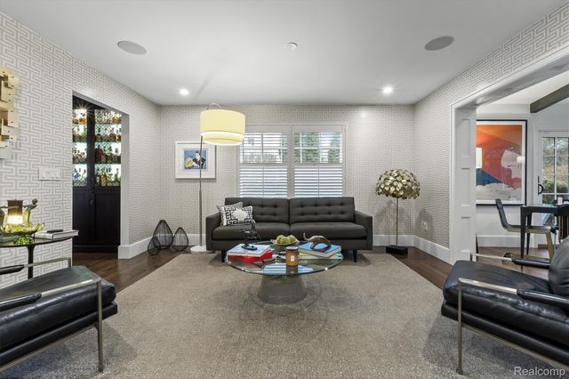 3390 Burning Bush Road, Bloomfield Hills, MI 48301