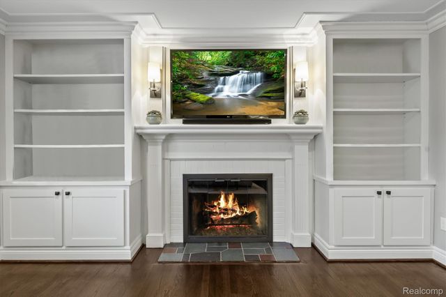 3390 Burning Bush Road, Bloomfield Hills, MI 48301