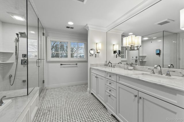 3390 Burning Bush Road, Bloomfield Hills, MI 48301
