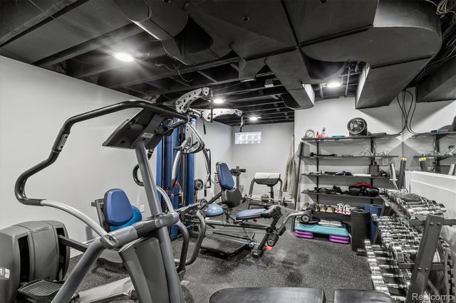 3390 Burning Bush Road, Bloomfield Hills, MI 48301