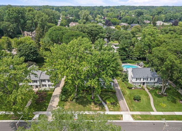 3390 Burning Bush Road, Bloomfield Hills, MI 48301