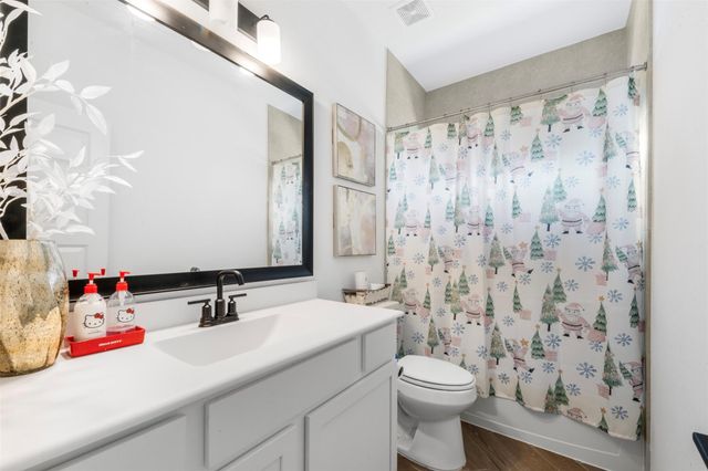 11918 Autumn Leaf Drive, Mont Belvieu, TX 77535