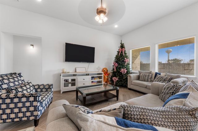 11918 Autumn Leaf Drive, Mont Belvieu, TX 77535