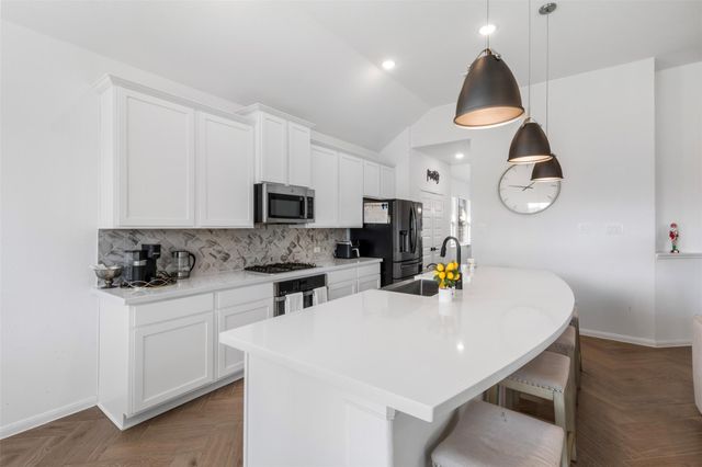 11918 Autumn Leaf Drive, Mont Belvieu, TX 77535