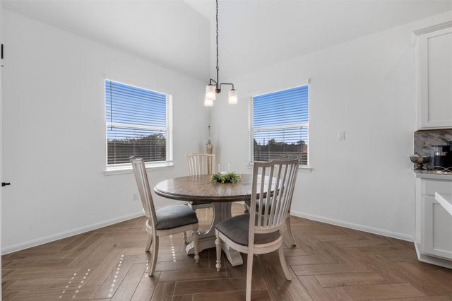 11918 Autumn Leaf Drive, Mont Belvieu, TX 77535