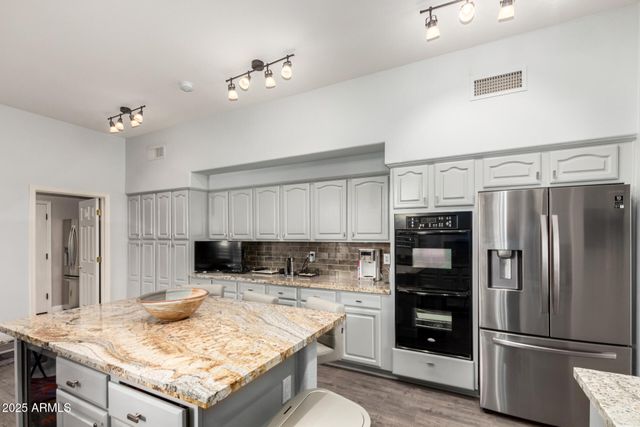 333 N PENNINGTON Drive 15, Chandler, AZ 85224