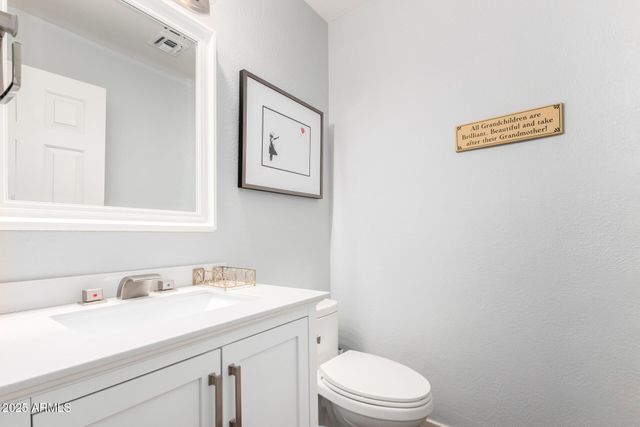 333 N PENNINGTON Drive 15, Chandler, AZ 85224