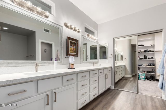 333 N PENNINGTON Drive 15, Chandler, AZ 85224