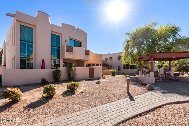 333 N PENNINGTON Drive 15, Chandler, AZ 85224