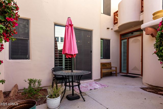 333 N PENNINGTON Drive 15, Chandler, AZ 85224