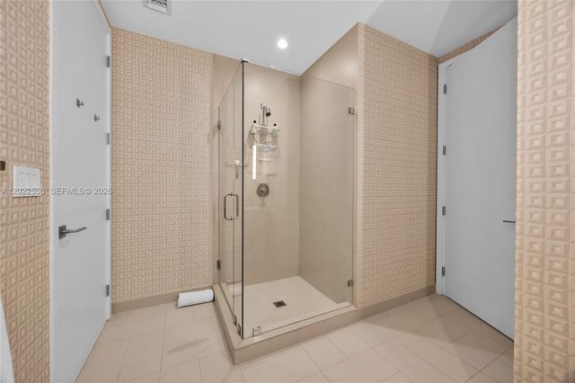 2831 S Bayshore Dr 705, Miami, FL 33133
