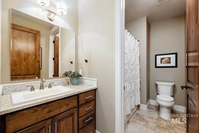 4212 W Pine Meadows Drive, Eagle, ID 83616