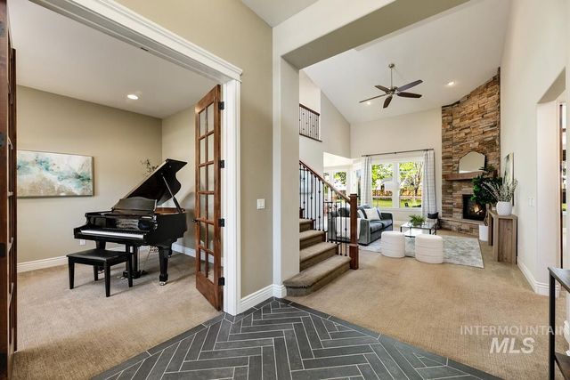4212 W Pine Meadows Drive, Eagle, ID 83616