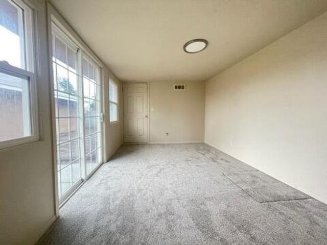 4225 Summers Lane, Klamath Falls, OR 97603