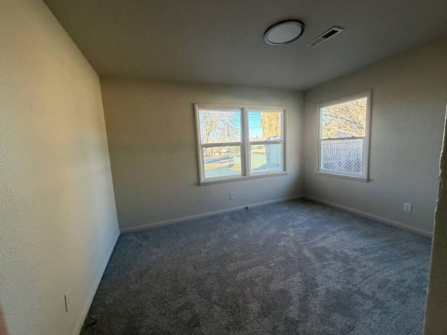 4225 Summers Lane, Klamath Falls, OR 97603