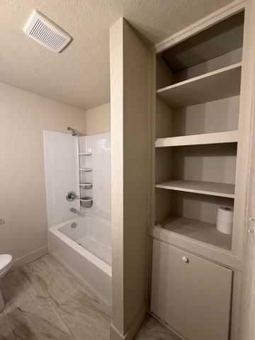 4225 Summers Lane, Klamath Falls, OR 97603