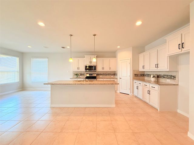 16004 Farringdon Street, Fort Worth, TX 76247