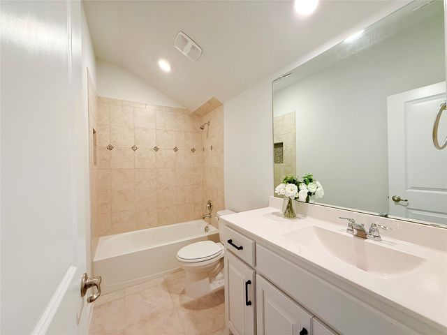16004 Farringdon Street, Fort Worth, TX 76247