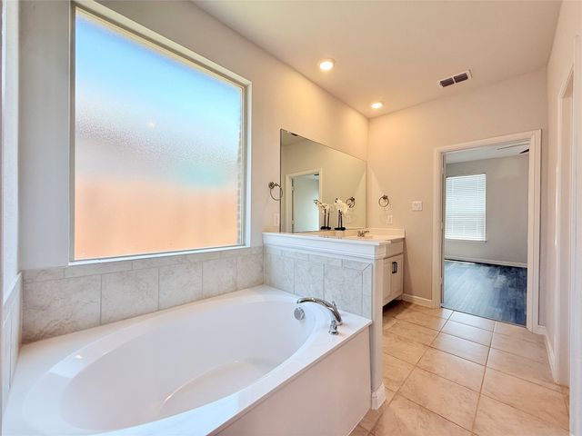 16004 Farringdon Street, Fort Worth, TX 76247