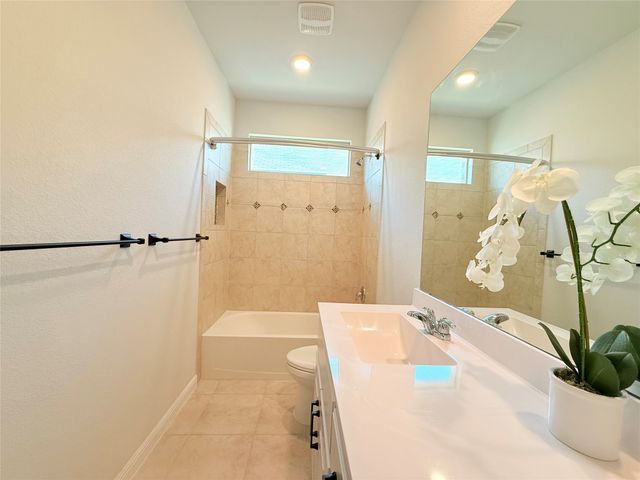 16004 Farringdon Street, Fort Worth, TX 76247