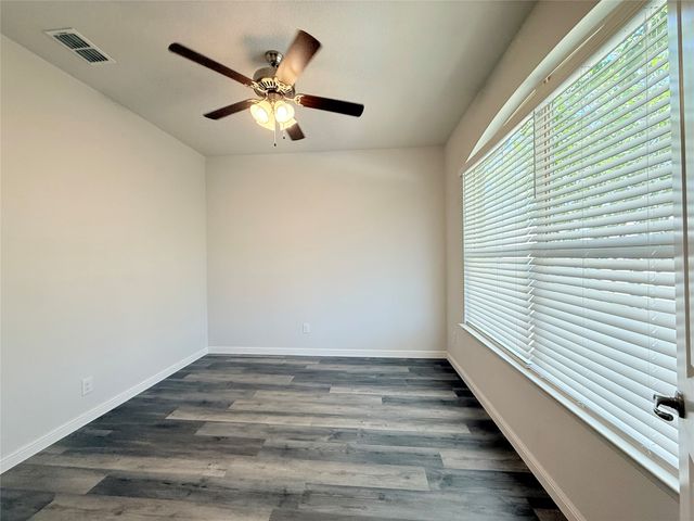16004 Farringdon Street, Fort Worth, TX 76247