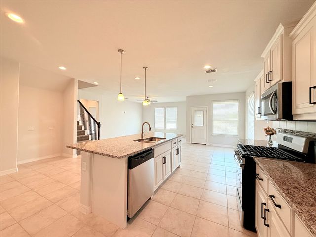 16004 Farringdon Street, Fort Worth, TX 76247