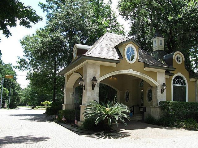73 Kings Lake Estates Boulevard, Humble, TX 77346