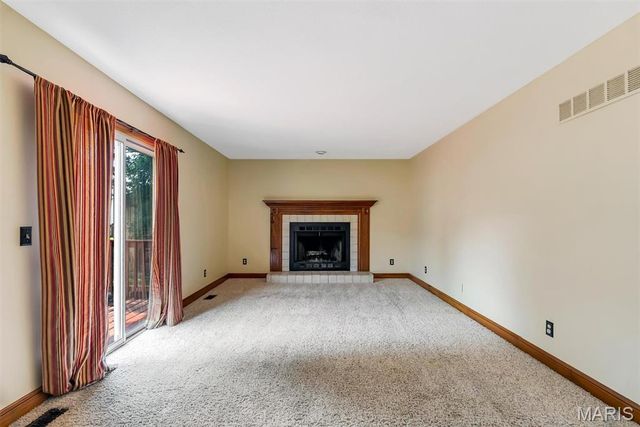 13 Tremaine Court, St Charles, MO 63304