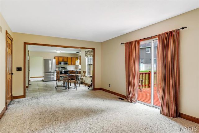 13 Tremaine Court, St Charles, MO 63304