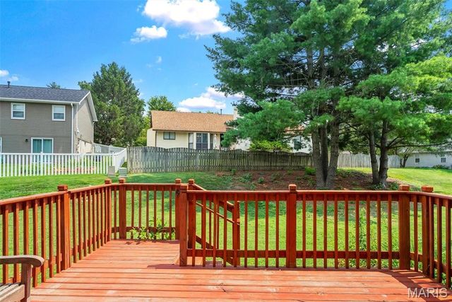 13 Tremaine Court, St Charles, MO 63304
