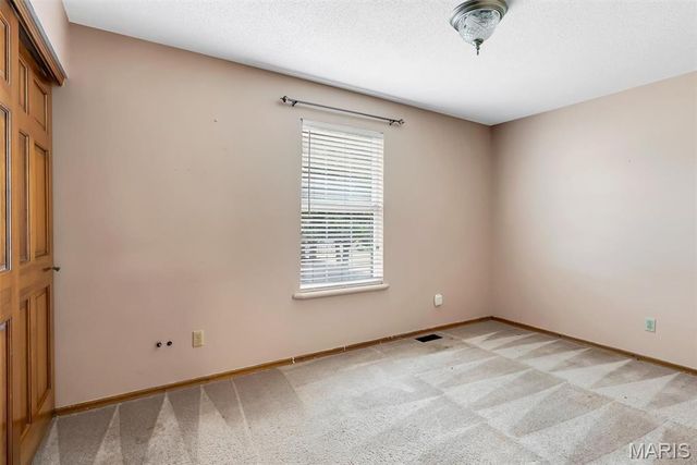 13 Tremaine Court, St Charles, MO 63304