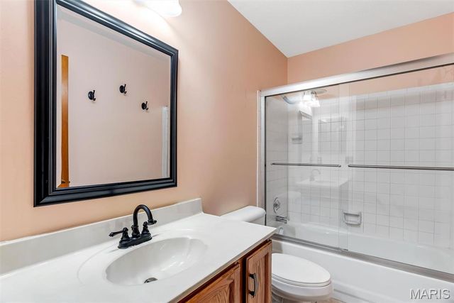 13 Tremaine Court, St Charles, MO 63304