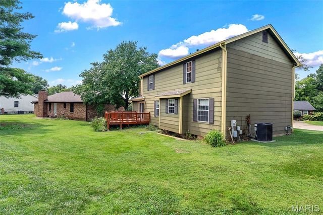 13 Tremaine Court, St Charles, MO 63304