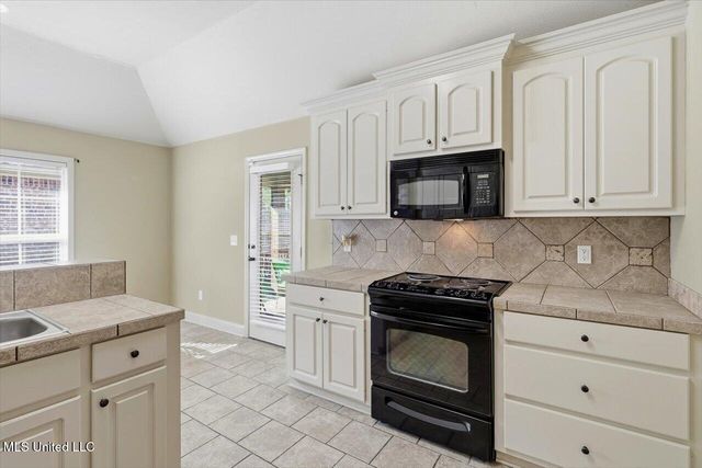 318 Austin Circle, Brandon, MS 39047