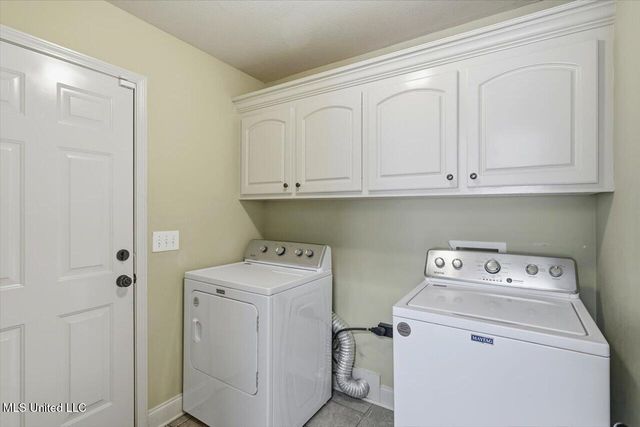 318 Austin Circle, Brandon, MS 39047