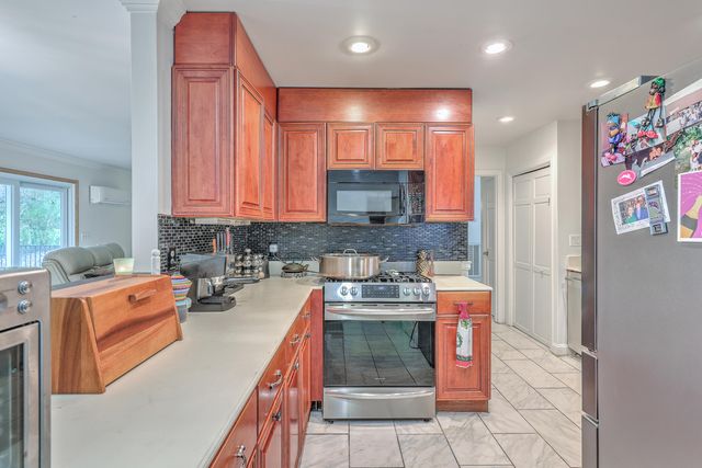 7 Dogwood Lane, Walterboro, SC 29488