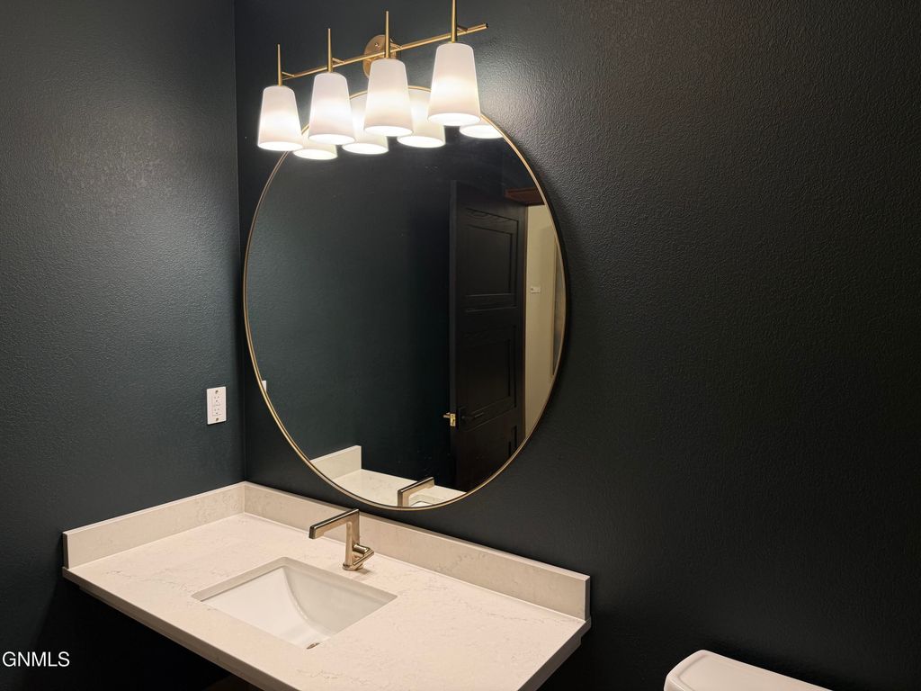 3250 Rock Island Pl Place, Bismarck, ND 58504 photo 11