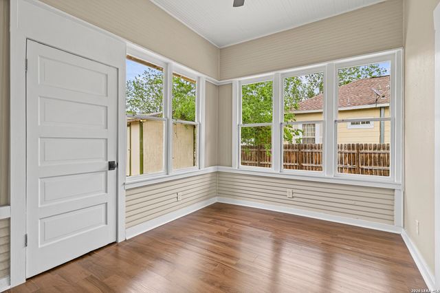 235 CORNELL AVE, San Antonio, TX 78201