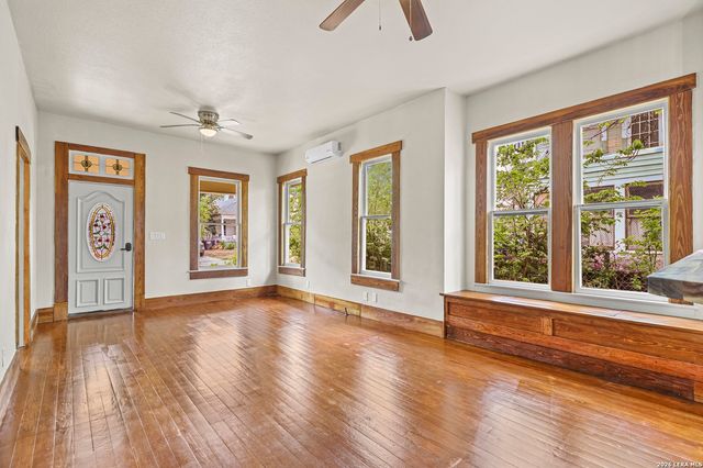 235 CORNELL AVE, San Antonio, TX 78201