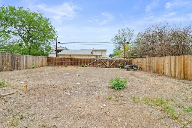 235 CORNELL AVE, San Antonio, TX 78201