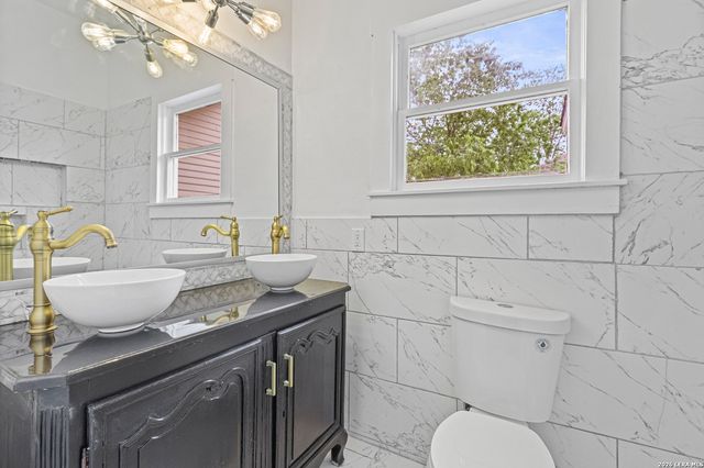 235 CORNELL AVE, San Antonio, TX 78201