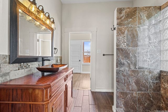 235 CORNELL AVE, San Antonio, TX 78201