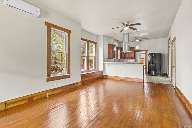 235 CORNELL AVE, San Antonio, TX 78201