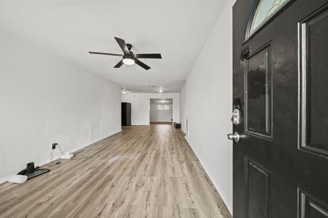 5610 Arthington Street, Houston, TX 77053