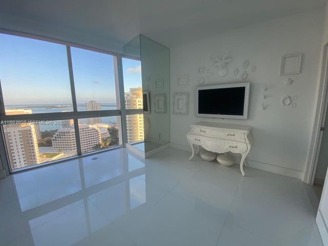 495 Brickell Ave 2902, Miami, FL 33131