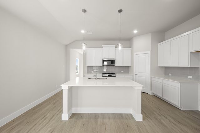 7404 Summer Sunset Drive, Denton, TX 76249