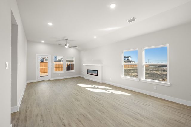 7404 Summer Sunset Drive, Denton, TX 76249