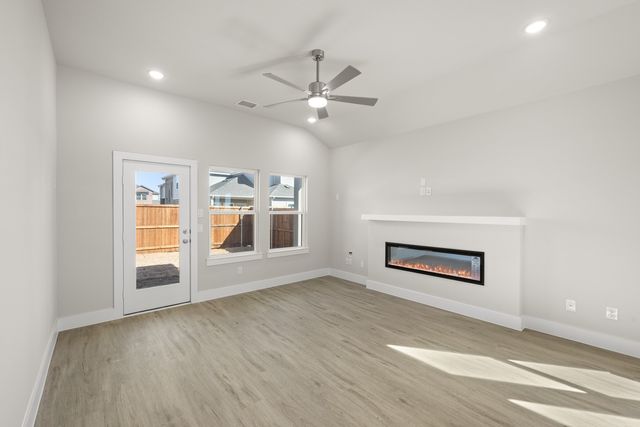 7404 Summer Sunset Drive, Denton, TX 76249